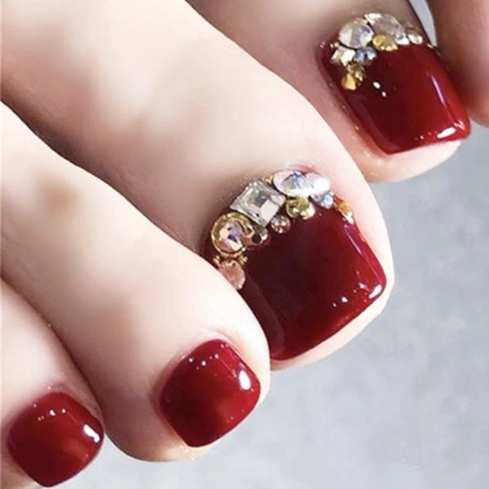 24pcs Short Square Burgundy Solid Color Rhinest Press-on Toenails